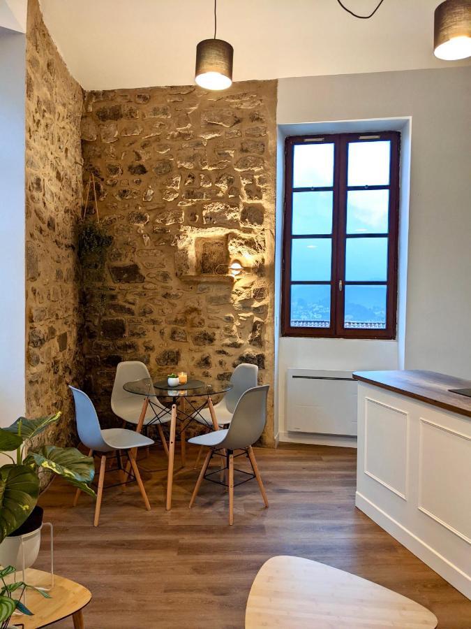 Joli Appartement De Charme Renove En Centre Ville Обена Экстерьер фото